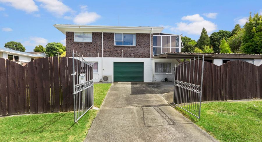  at 5 Talavera Place, Te Atatu South, Auckland