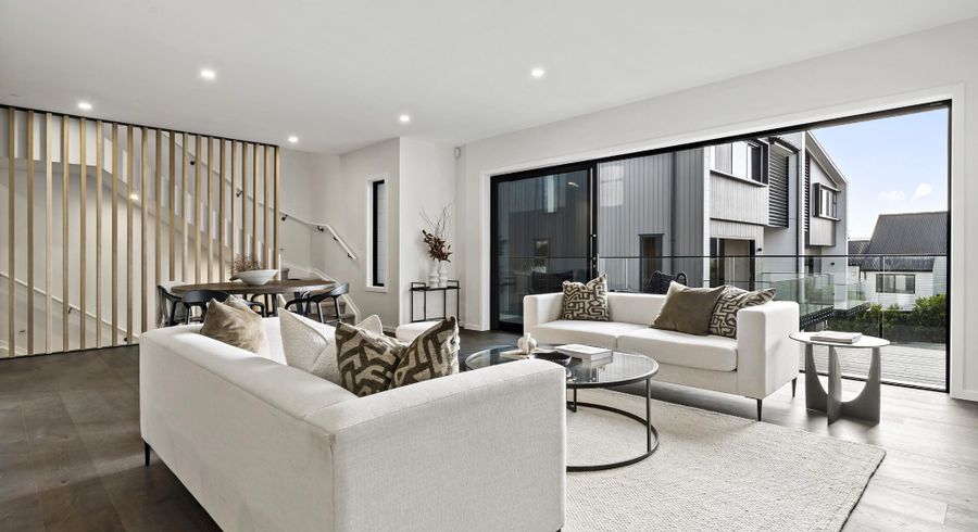  at 8,4,2 Stockade View Lane, Howick, Manukau City, Auckland