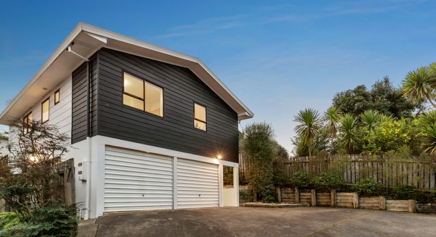  at 2/19 Greenvalley Rise, Glenfield, North Shore City, Auckland