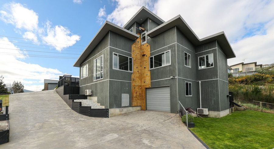  at 7 Ensor Street, Lookout Point, Dunedin, Otago