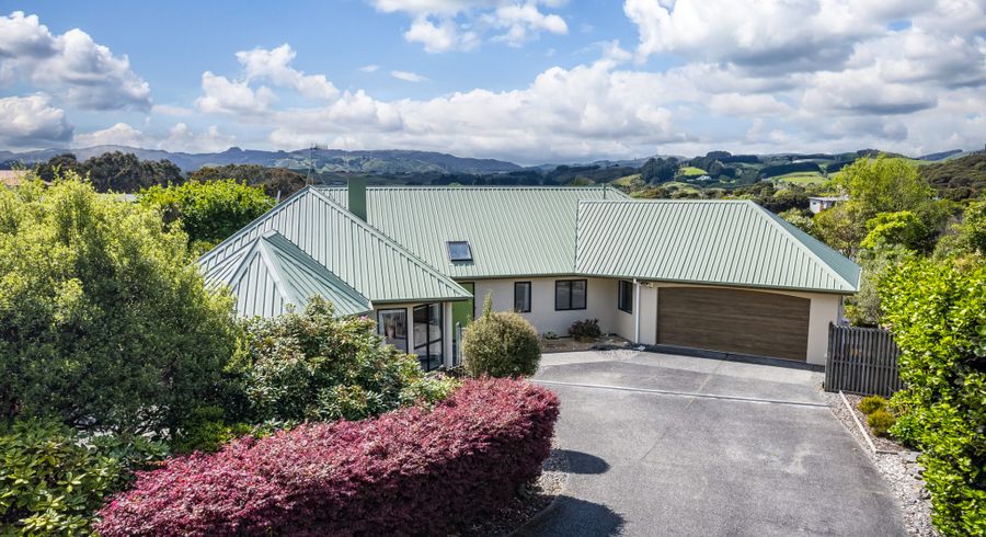  at 14 Petrel Lane, Whitby, Porirua