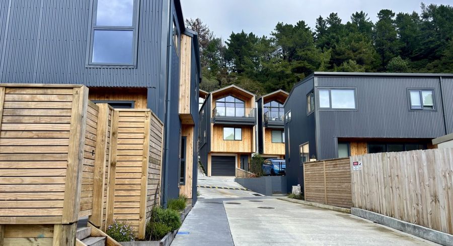  at 11/33 Raukawa Street, Stokes Valley, Lower Hutt, Wellington