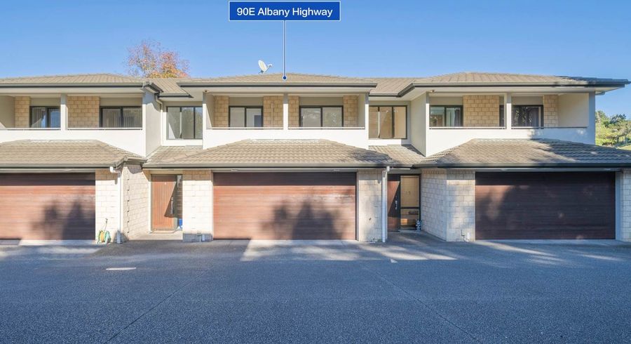  at 5/90 Albany Highway, Albany, North Shore City, Auckland