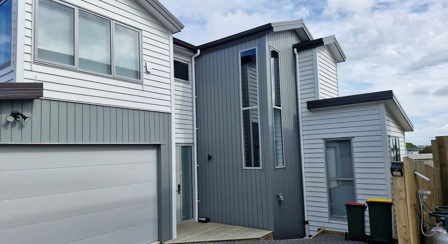  at 10D Playfair Road, Mount Roskill, Auckland City, Auckland