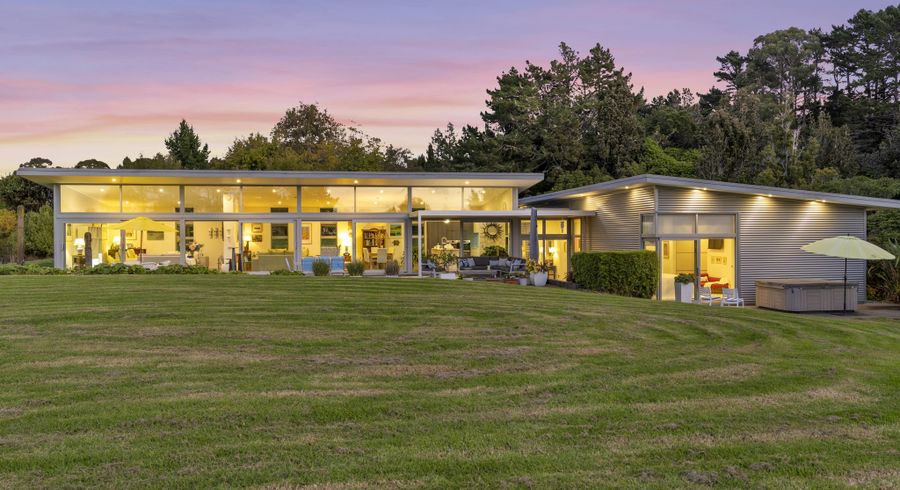  at 299 Surrey Hill Road, Oakura, New Plymouth, Taranaki