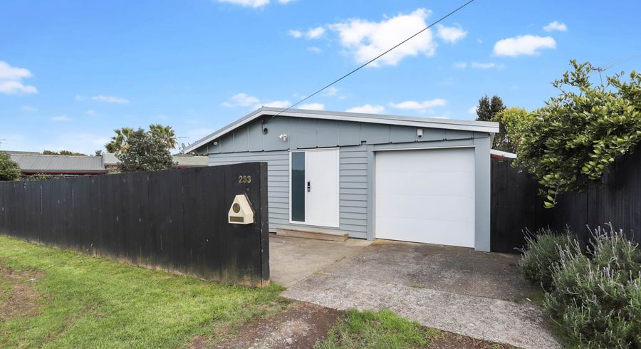  at 233 Metcalfe Road, Ranui, Auckland
