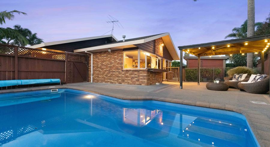  at 11 Graham Tagg Close, Pahurehure, Papakura, Auckland