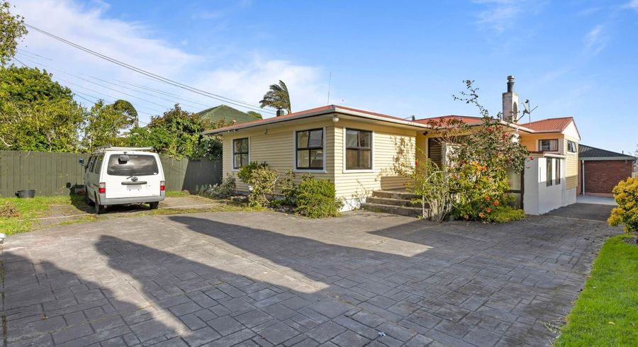  at 126 Forrest Hill Road, Forrest Hill, North Shore City, Auckland