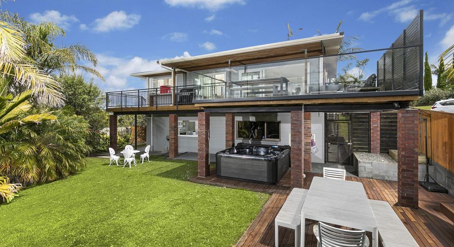  at 33 Montclair Rise, Browns Bay, Auckland