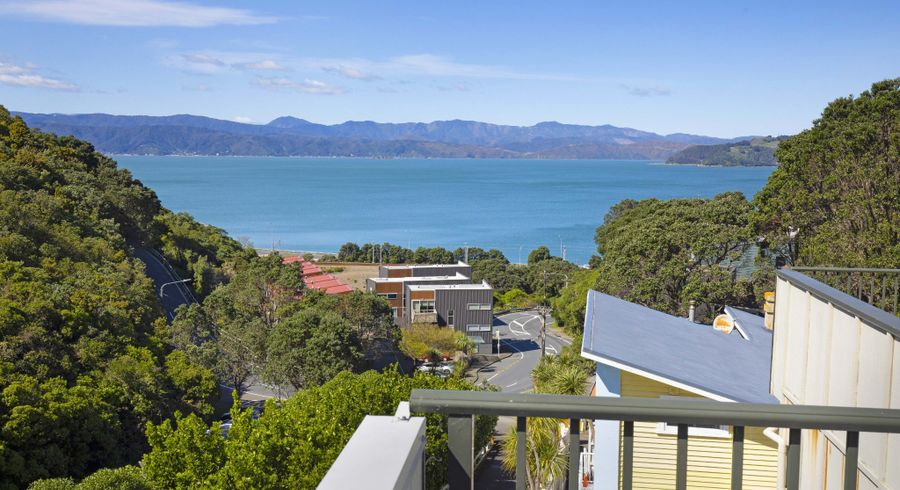  at 2/19 Onslow Road, Khandallah, Wellington