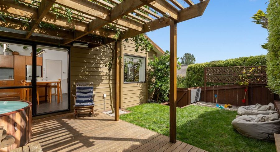  at 1/92 Kervil Avenue, Te Atatu Peninsula, Auckland