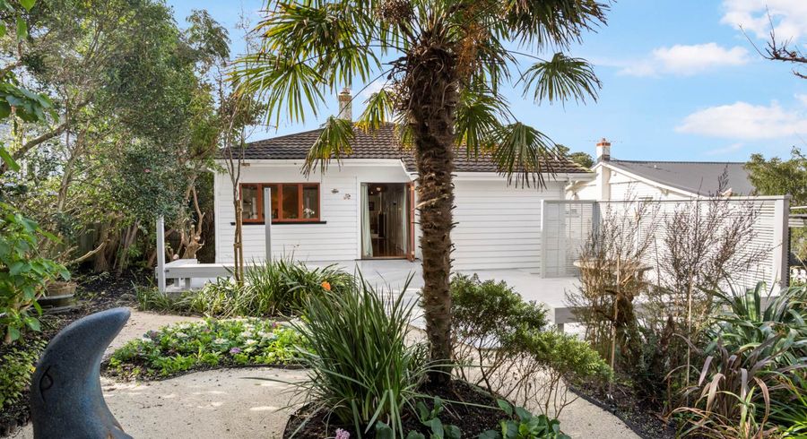  at 3 Hemi Street, Narrow Neck, Auckland