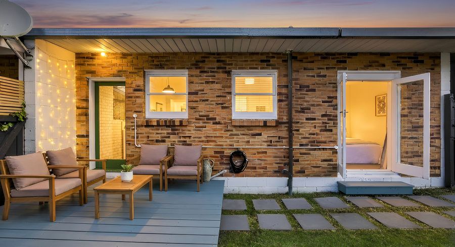  at 2/783 Te Atatu Road, Te Atatu Peninsula, Waitakere City, Auckland