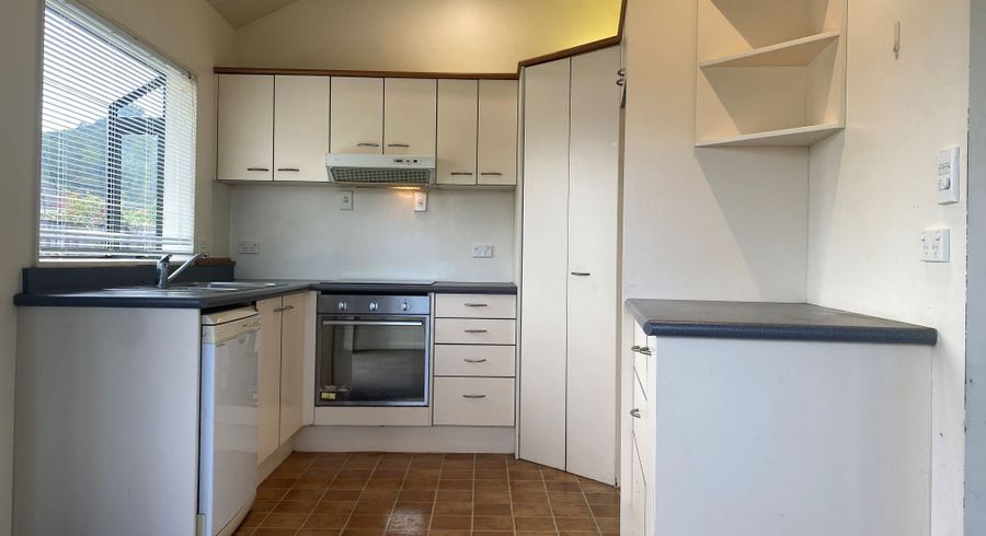  at 146a Whites Line East, Waiwhetu, Lower Hutt, Wellington