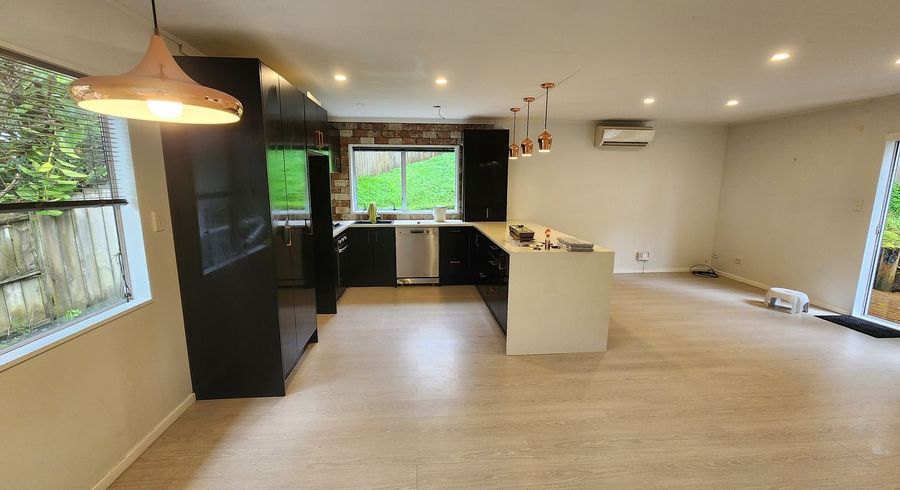  at 4/17 Waipa Street, Birkenhead, Auckland