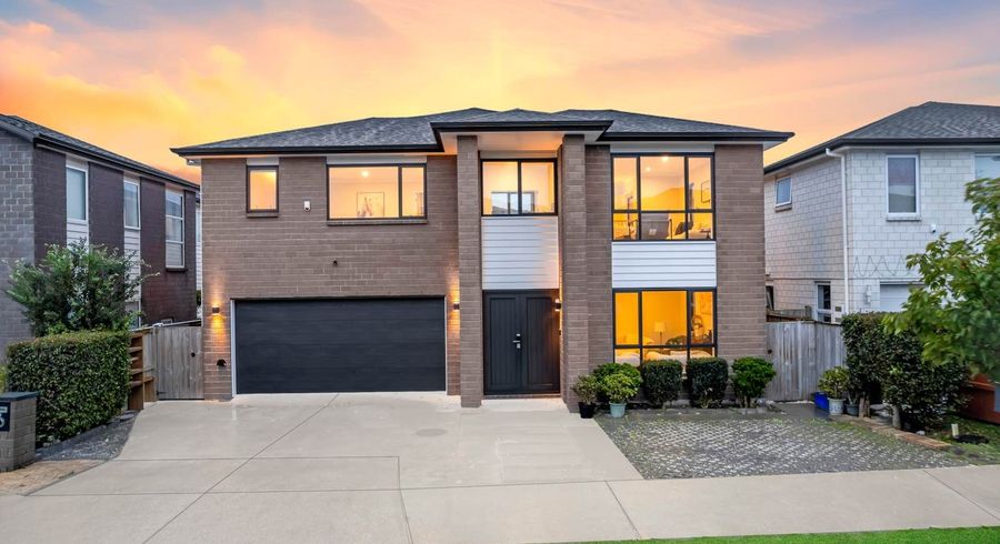  at 19  Carrickdawson Drive, Flat Bush, Manukau City, Auckland