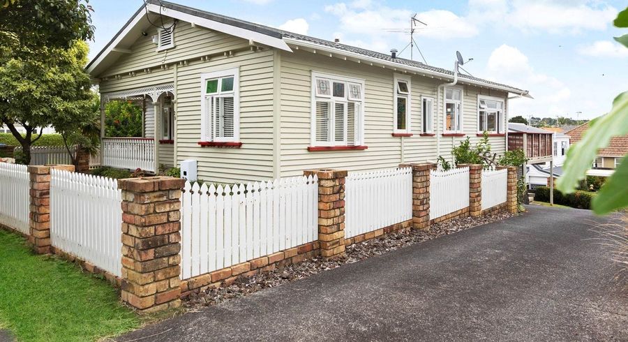  at 29 Kingsway Ave, Sandringham, Auckland