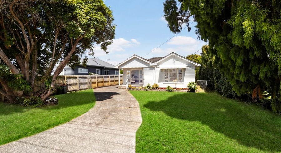  at 24 Taikata Road, Te Atatu Peninsula, Waitakere City, Auckland