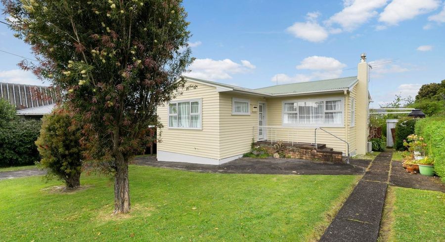  at 104 Taikata Road, Te Atatu Peninsula, Waitakere City, Auckland