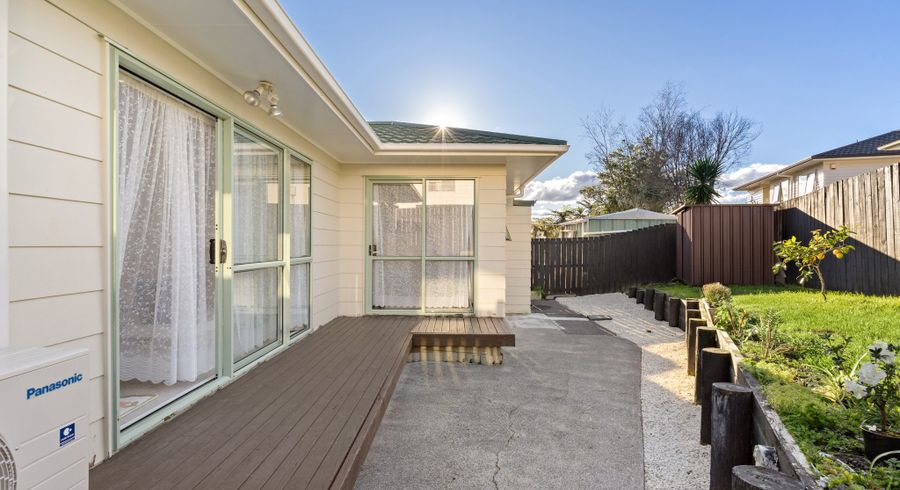  at 1/51 Sungrove Rise, Sunnyvale, Waitakere City, Auckland