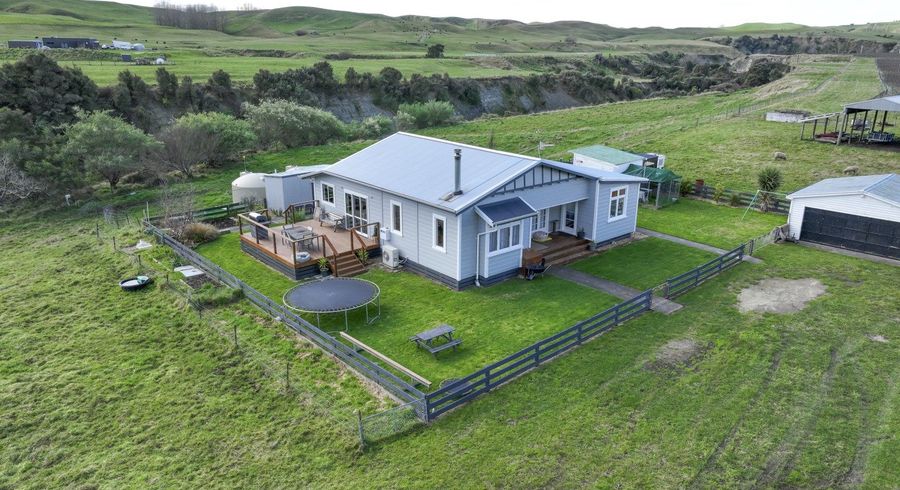  at 102 Crownthorpe Road, Crownthorpe