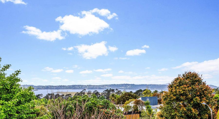  at 8 Forsythe Place, Massey, Waitakere City, Auckland