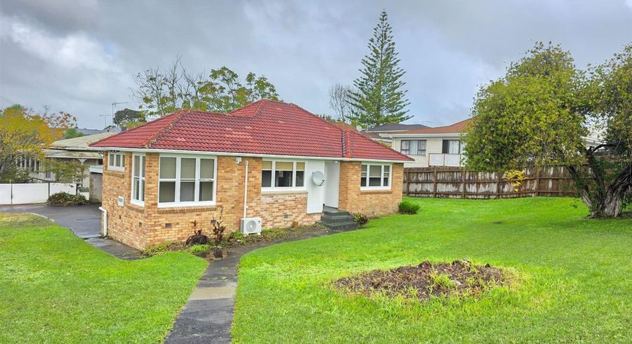  at 86 Titirangi Road, New Lynn, Waitakere City, Auckland