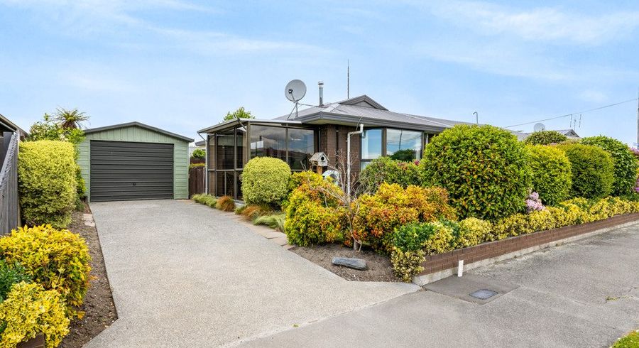  at 2/2 Burnridge Place, Belfast, Christchurch City, Canterbury