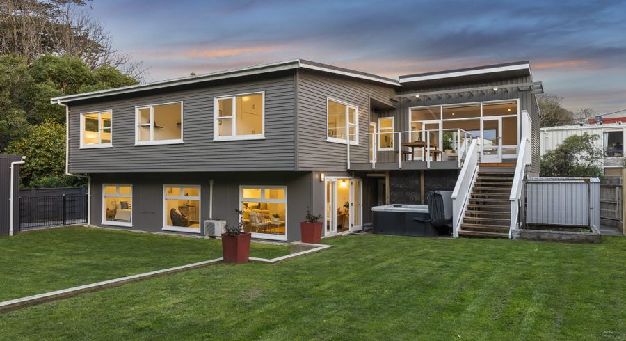  at 44 Friend Street, Karori, Wellington, Wellington