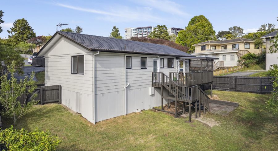  at 15 Panzic Place, Glen Eden, Waitakere City, Auckland