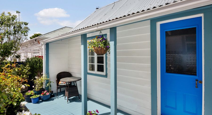  at 5 Torless Terrace, Thorndon, Wellington