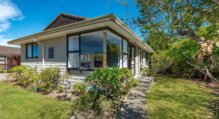  at 1/7 Lydbury Place, Parklands, Christchurch