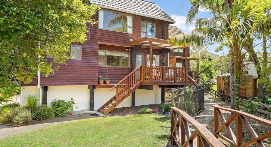  at 1/17 Sandown Road, Rothesay Bay, North Shore City, Auckland