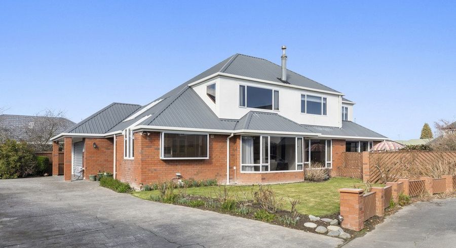  at 18 Huntingdon Place, Avonhead, Christchurch City, Canterbury