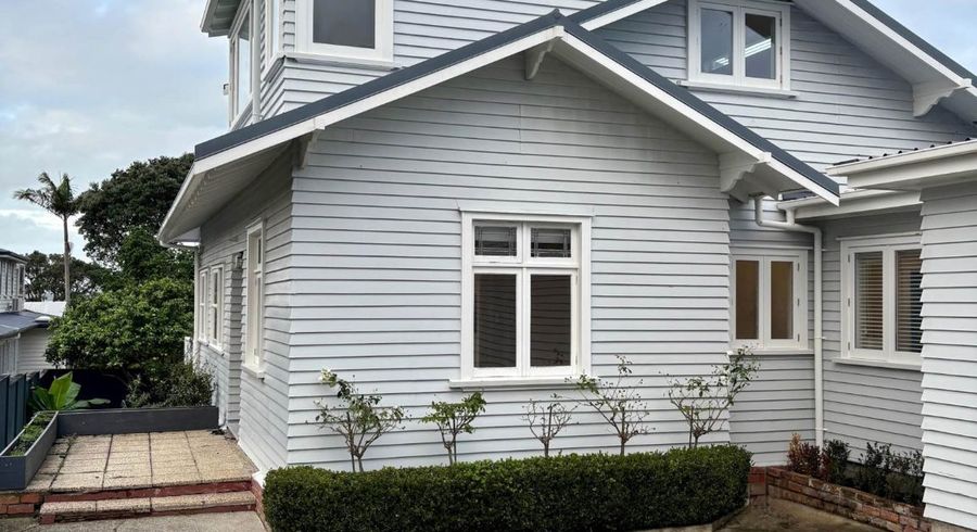  at 2A Hamana Street, Narrow Neck, North Shore City, Auckland