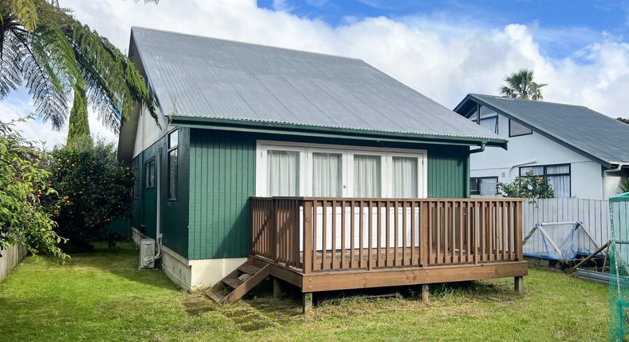  at 3/25a Beach Road, Te Atatu Peninsula, Waitakere City, Auckland