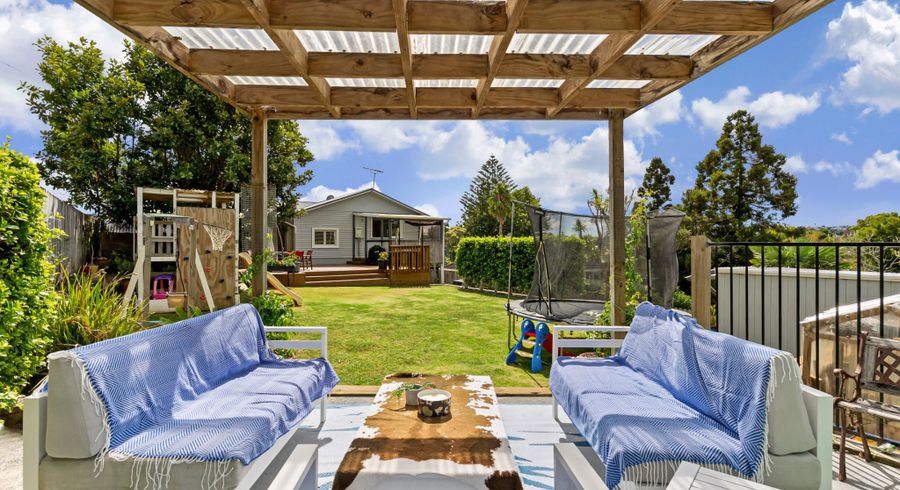  at 17 Utting Street, Birkdale, Auckland