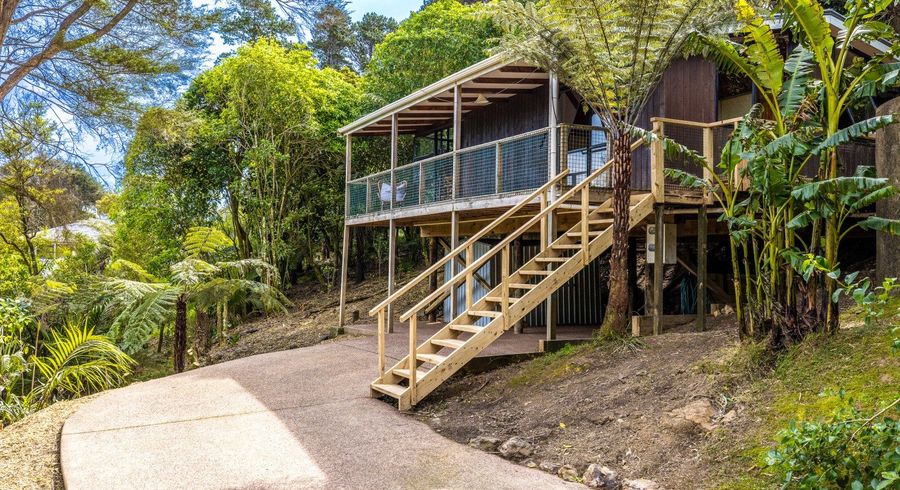  at 9 Hobson Terrace, Onetangi, Waiheke Island, Auckland
