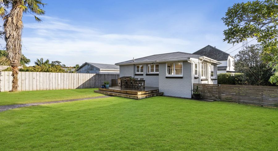  at 1/14 Waterfront Road, Māngere Bridge, Auckland