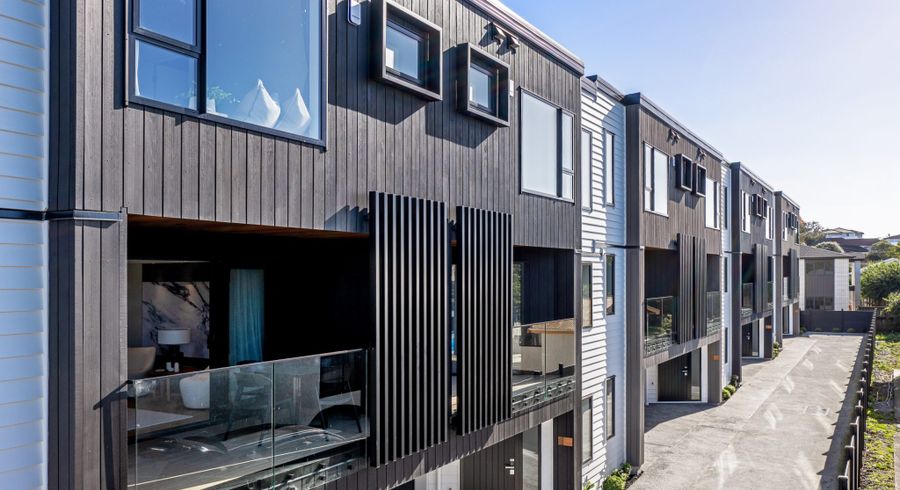  at 16 Mapau Road, Greenlane, Auckland City, Auckland