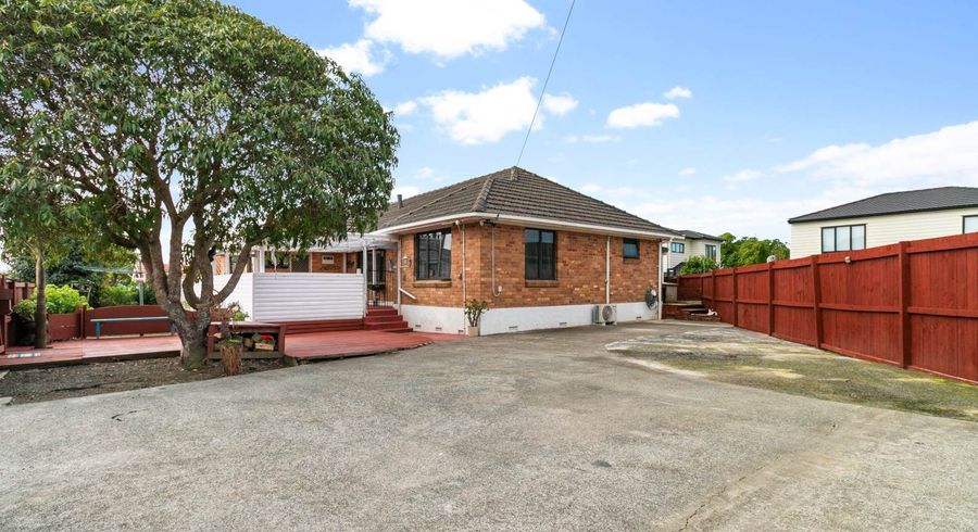  at 82 Metcalfe Road, Ranui, Waitakere City, Auckland