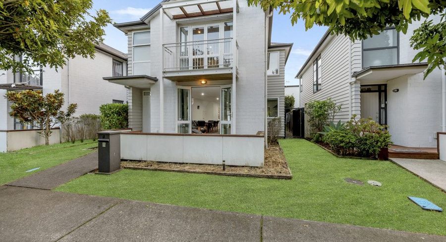  at 8 Mohua Avenue, Takanini, Papakura, Auckland