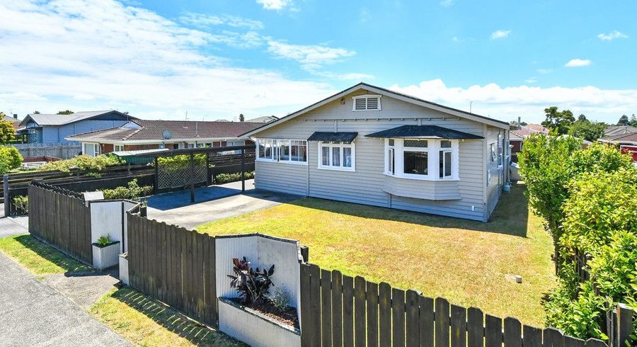  at 2/12 Paton Avenue, Papatoetoe, Auckland