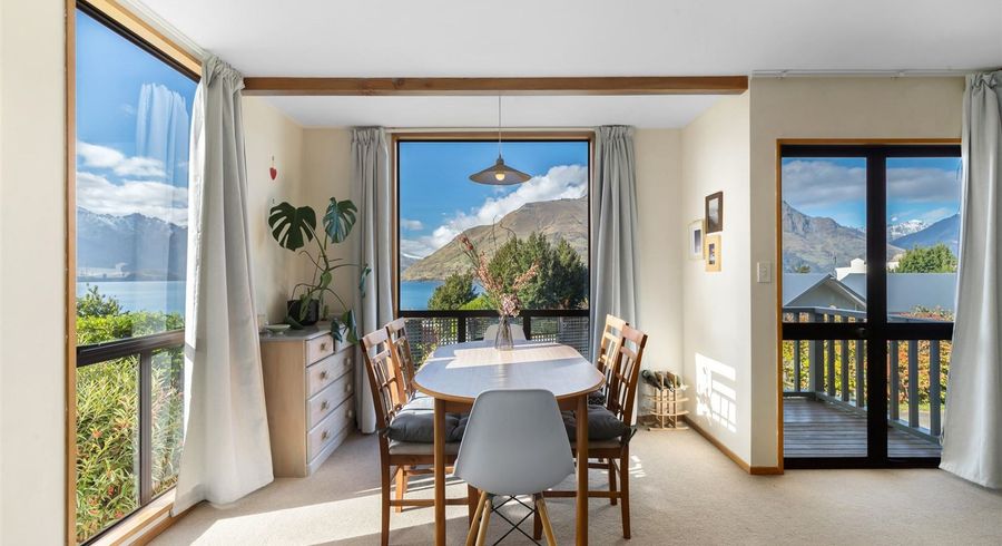  at 1/4 SAINSBURY RD, Fernhill, Queenstown