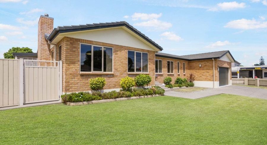  at 1/15 Coronation Road, Mangere Bridge, Manukau City, Auckland