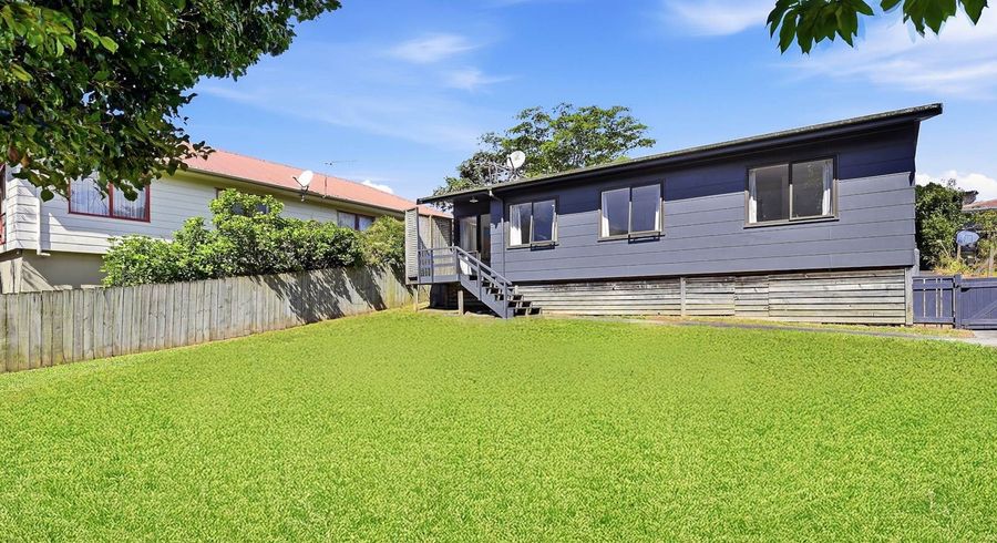  at 2/14 Montgomery Avenue, Belmont, North Shore City, Auckland