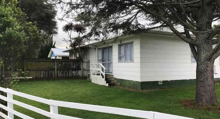  at 25B Challen Close, Conifer Grove, Papakura, Auckland