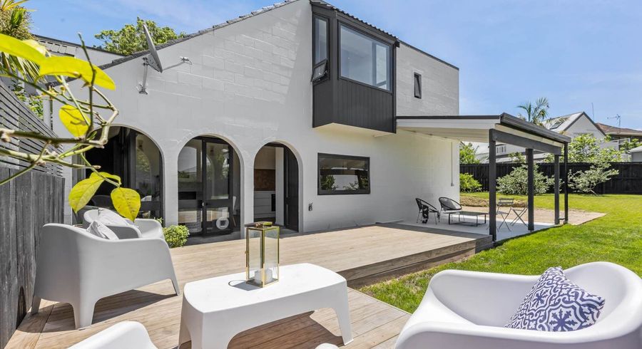  at 2/26 Salem Place, Torbay, North Shore City, Auckland