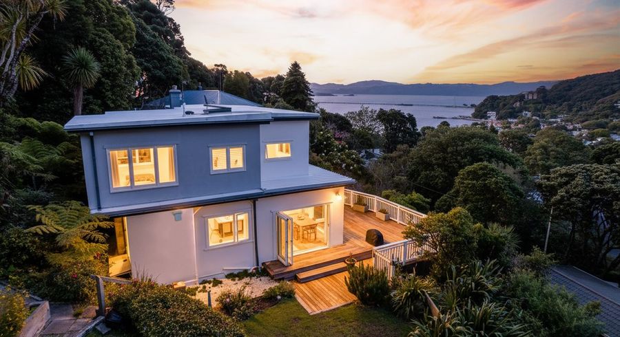  at 31 Walter Road, Lowry Bay, Eastbourne, Lower Hutt, Wellington