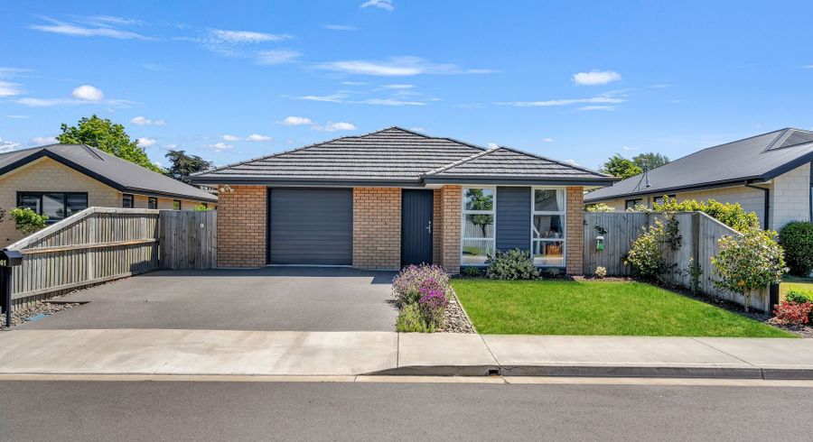  at 41 Tara Crescent, Ravenswood, Woodend